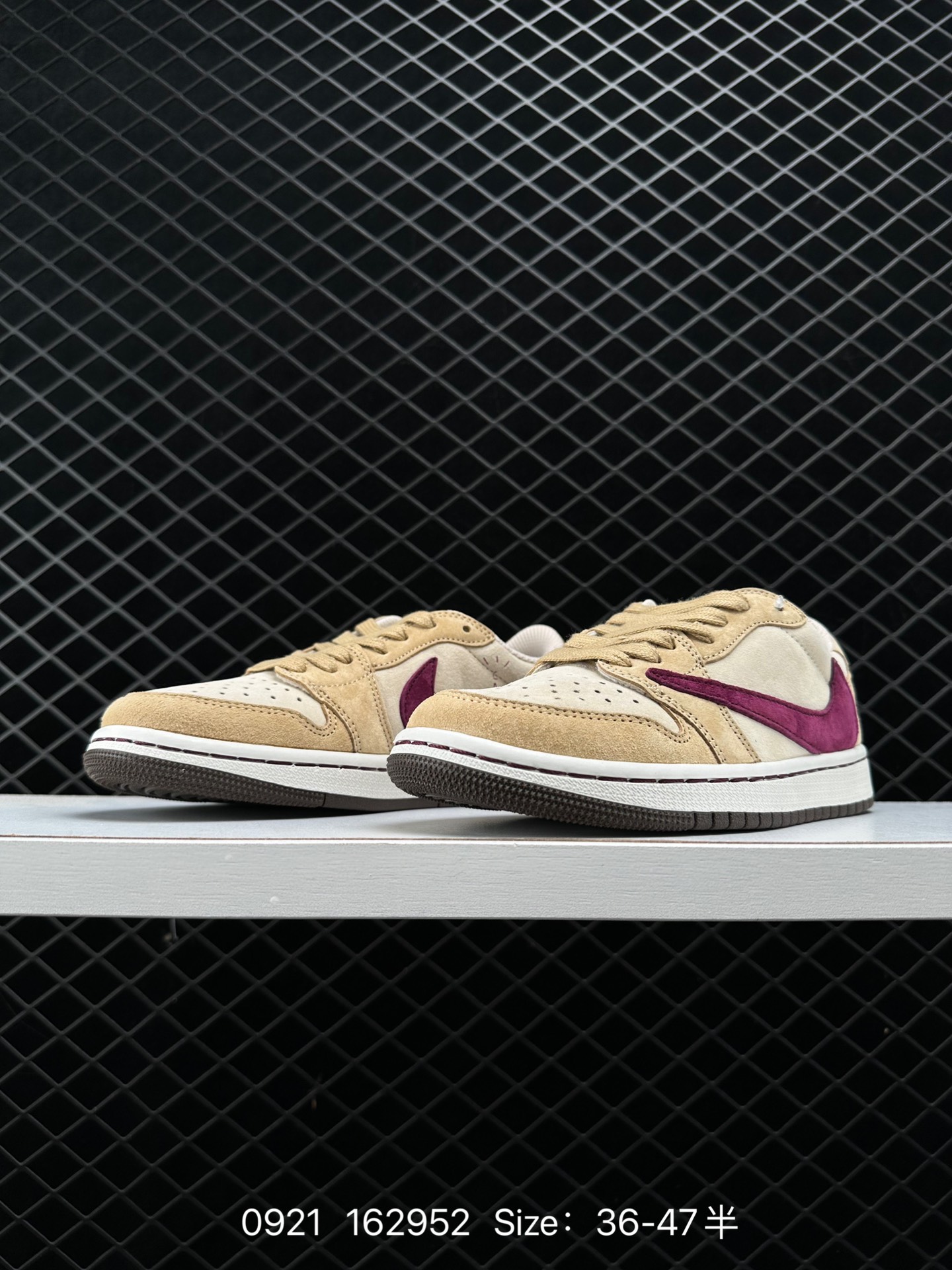 Travis Scott x Air Jordan 1 Low 